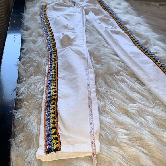 Women's White Distressed Embellished Beaded Skinny Jeans by Guess Size 24 - Picture 6 of 10